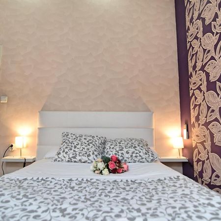 Apartamentos Marques De La Merced Malaga Bagian luar foto