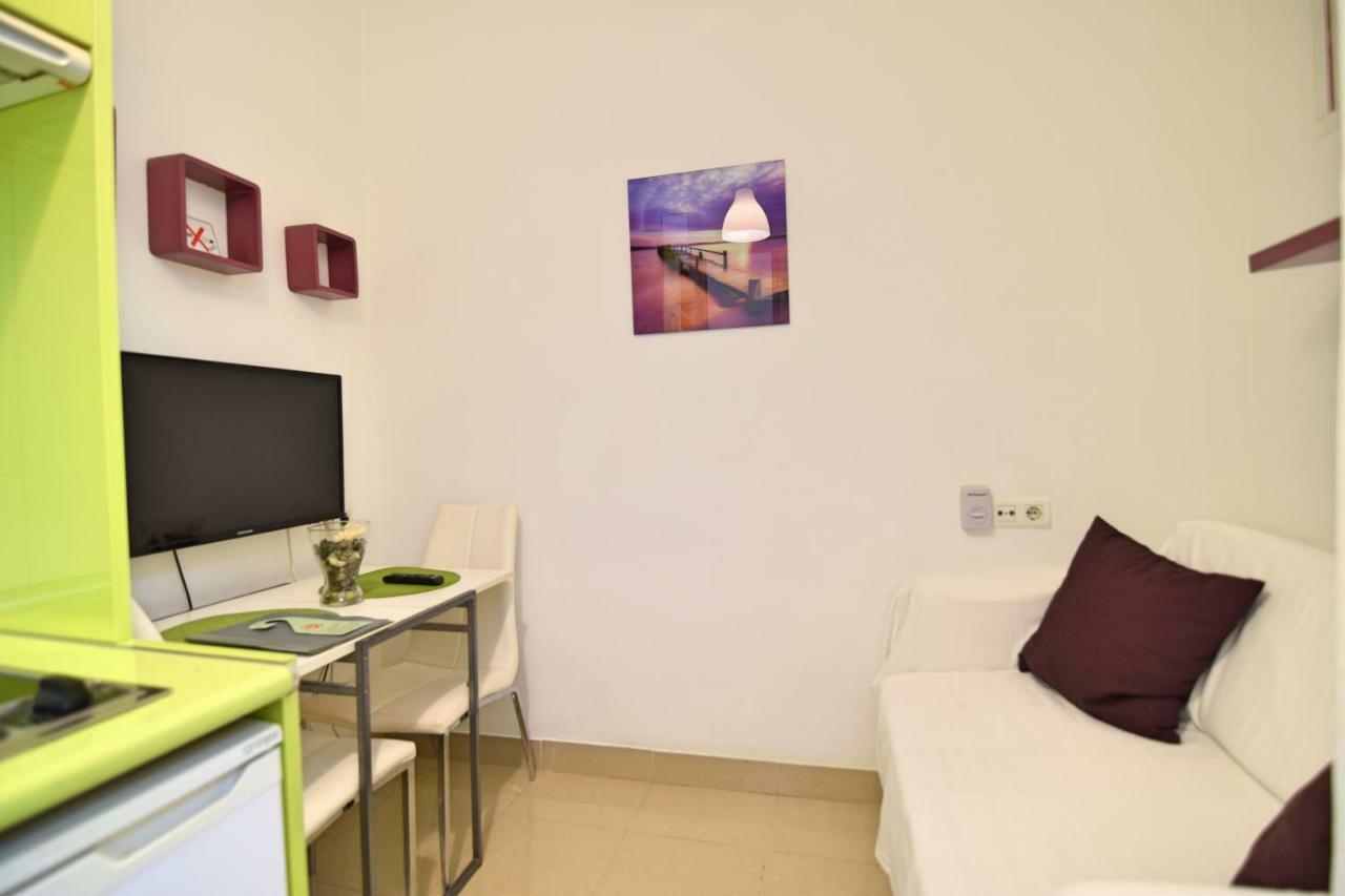 Apartamentos Marques De La Merced Malaga Bagian luar foto