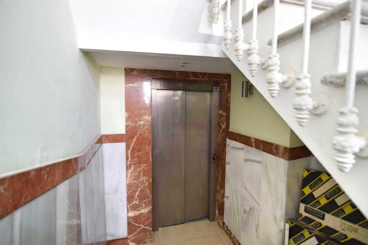 Apartamentos Marques De La Merced Malaga Bagian luar foto