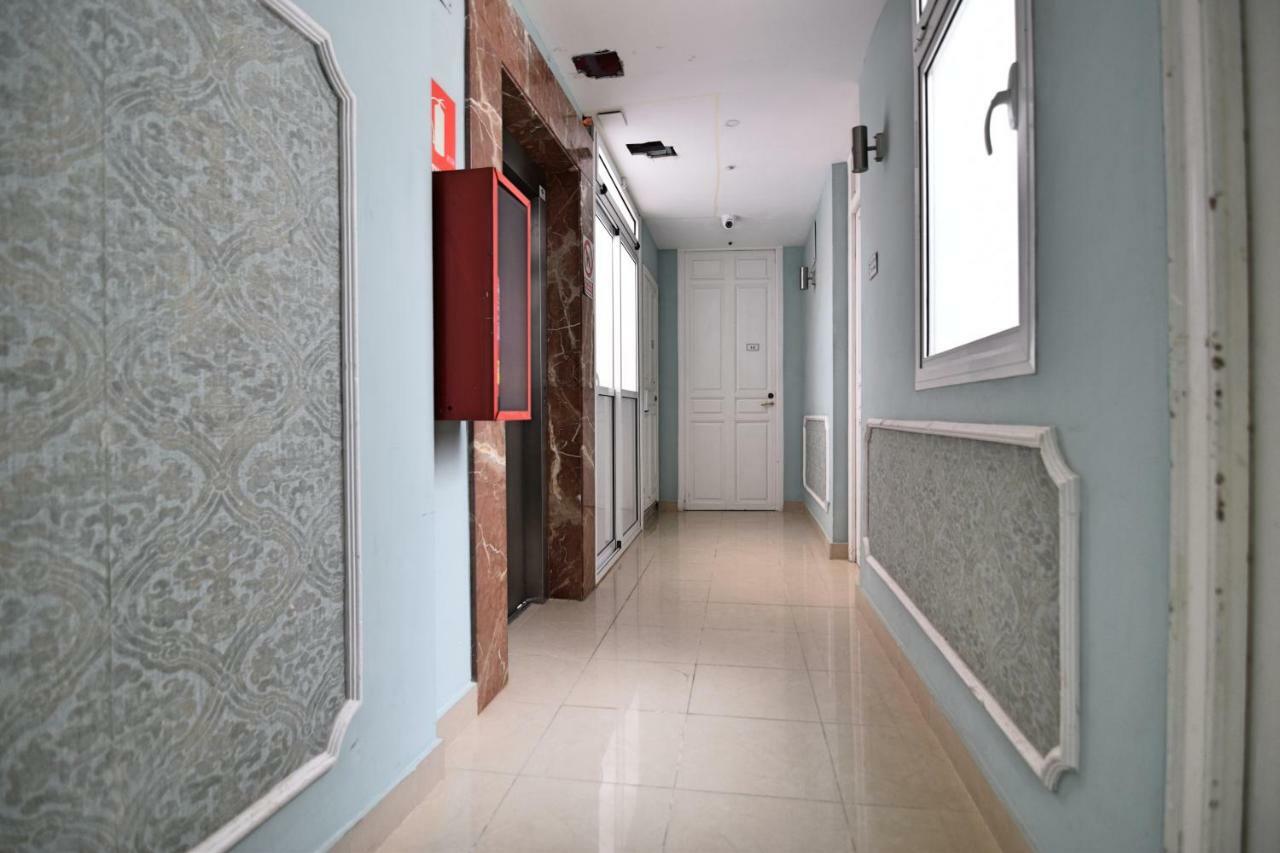 Apartamentos Marques De La Merced Malaga Bagian luar foto